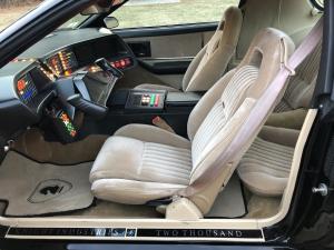 Pontiac Firebird Trans Am GTA KITT Tribute 1987 года 